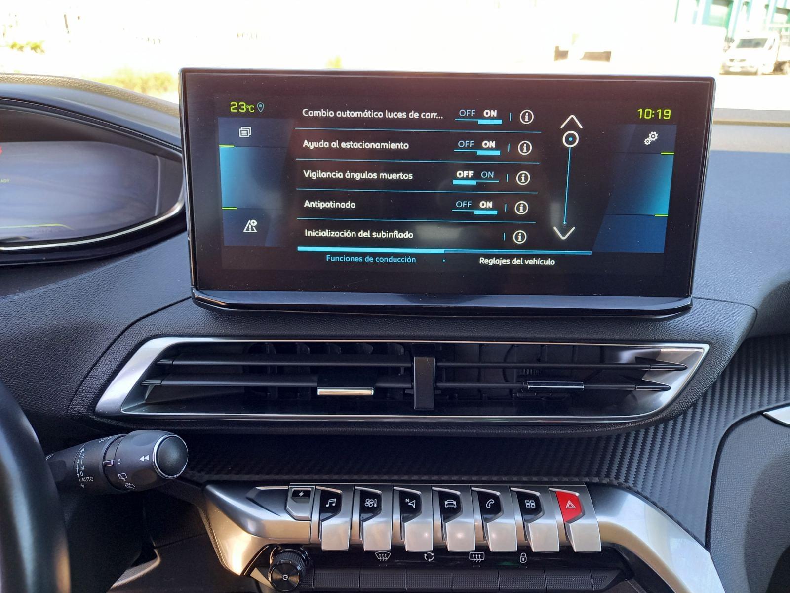 PEUGEOT 3008 HYBRID 225 ALLURE 1.6 PLUG-IN 225CV AT8 34 