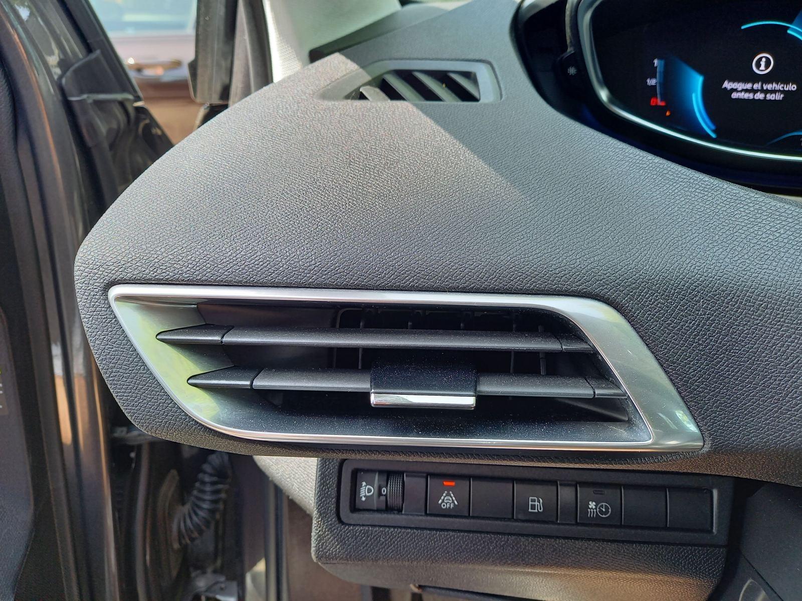 PEUGEOT 3008 HYBRID 225 ALLURE 1.6 PLUG-IN 225CV AT8 10 