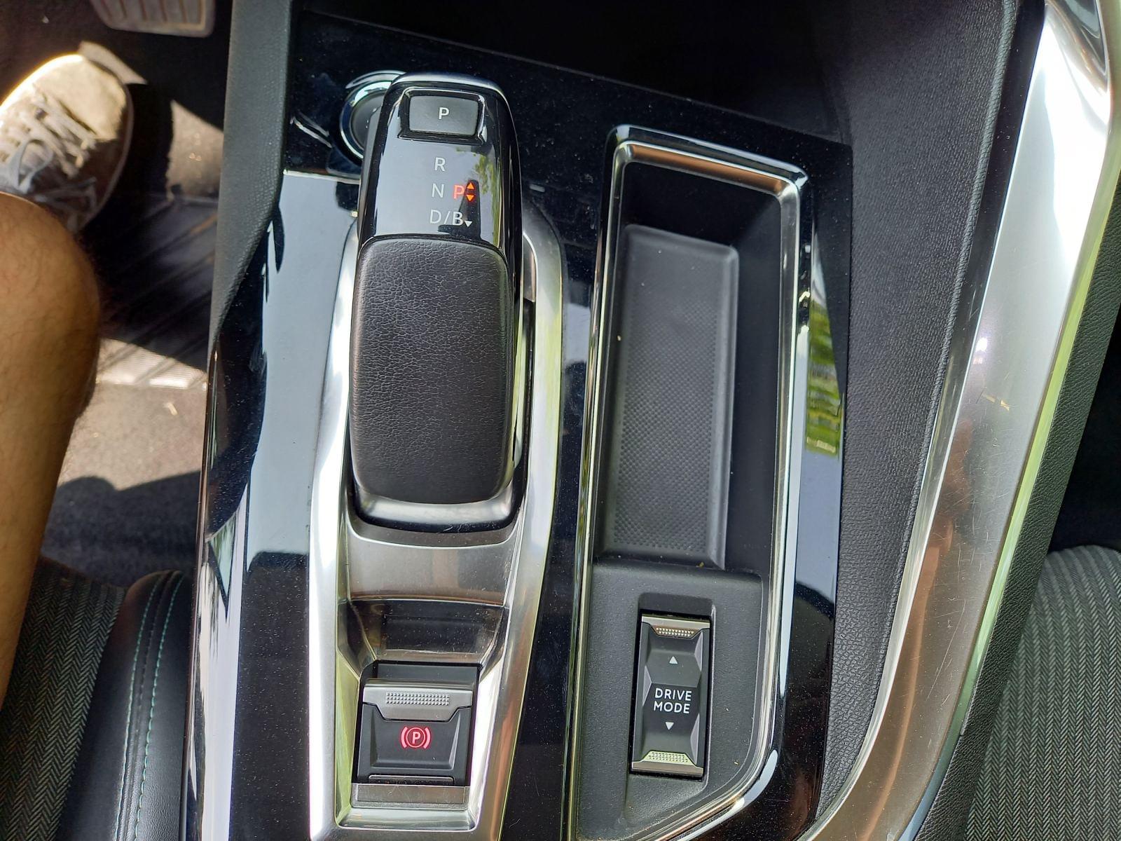 PEUGEOT 3008 HYBRID 225 ALLURE 1.6 PLUG-IN 225CV AT8 22 