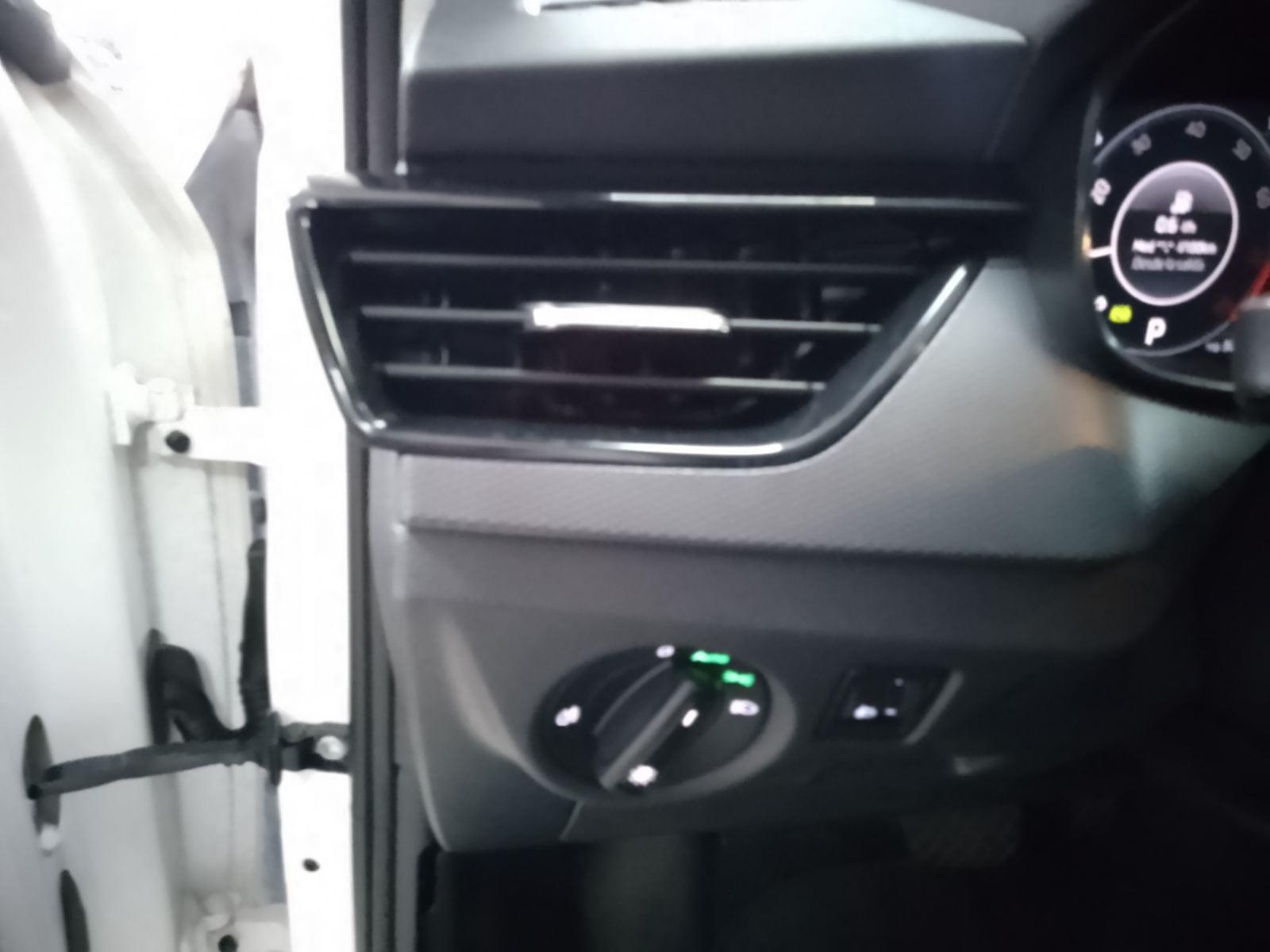 SKODA KAMIQ 1.0 TSI 81KW (110CV) DSG AMBITION (CX) 12 