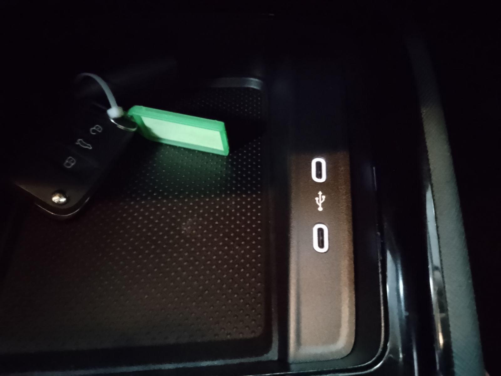 SKODA KAMIQ 1.0 TSI 81KW (110CV) DSG AMBITION (CX) 21 