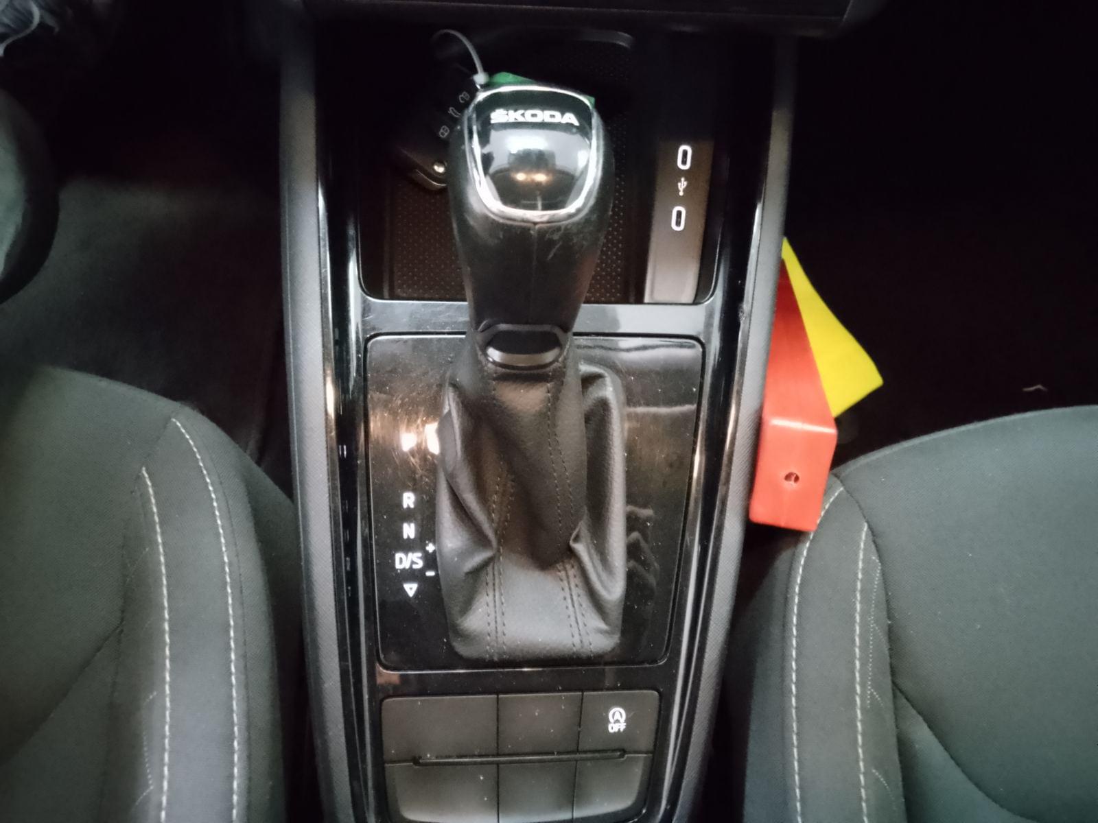 SKODA KAMIQ 1.0 TSI 81KW (110CV) DSG AMBITION (CX) 22 