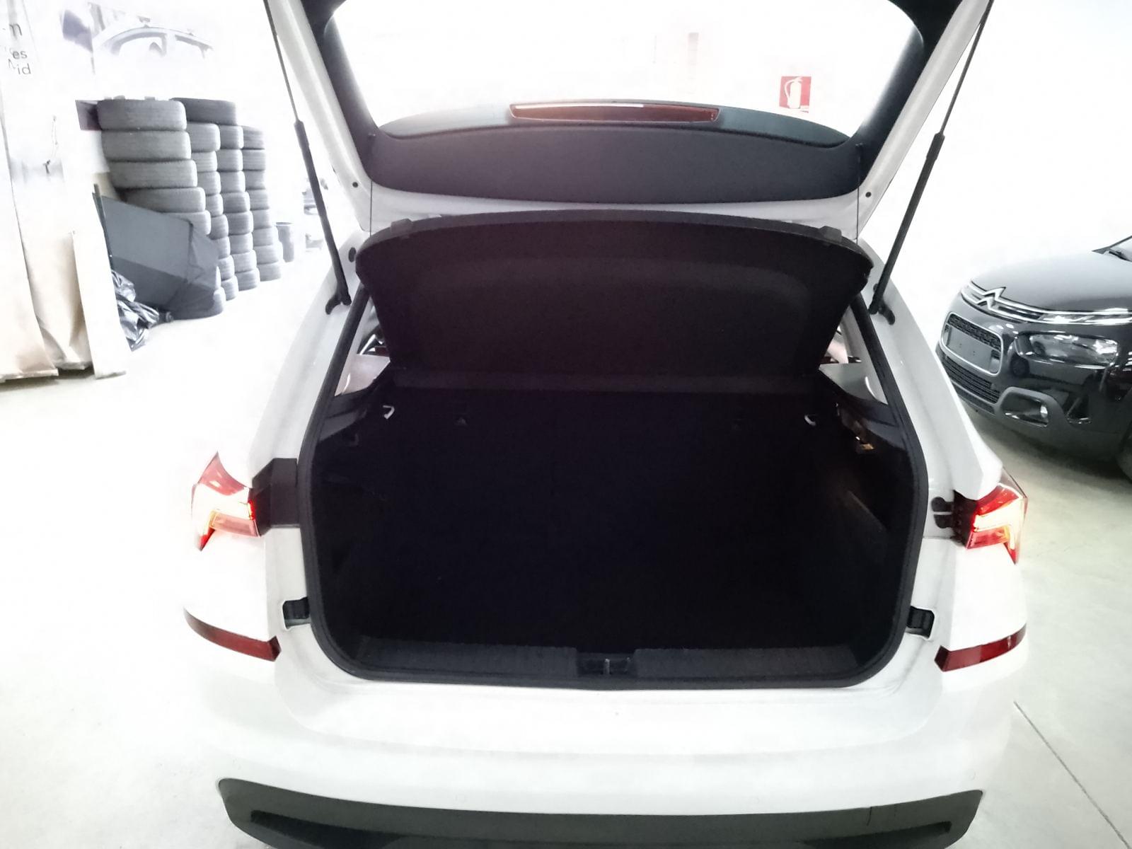 SKODA KAMIQ 1.0 TSI 81KW (110CV) DSG AMBITION (CX) 28 