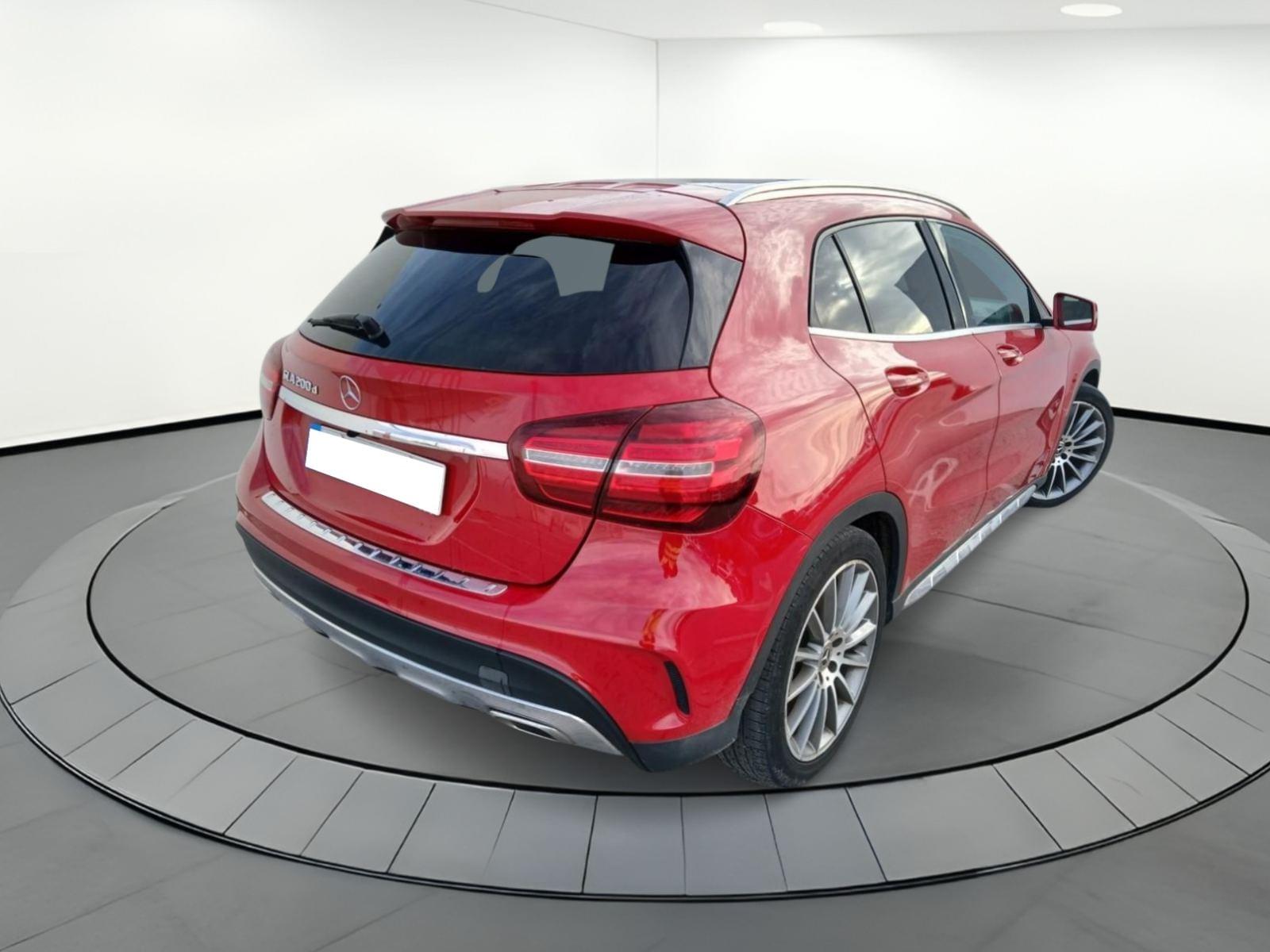 MERCEDES CLASE GLA 200 CDI / D 2.1 AMG LINE 135CV MT6 E6 2 