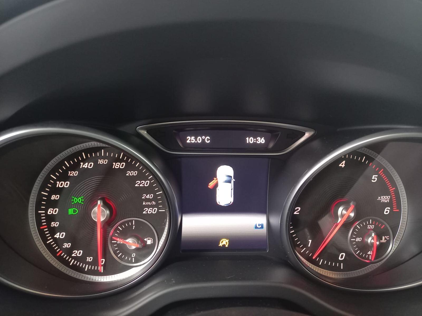 MERCEDES CLASE GLA 200 CDI / D 2.1 AMG LINE 135CV MT6 E6 23 