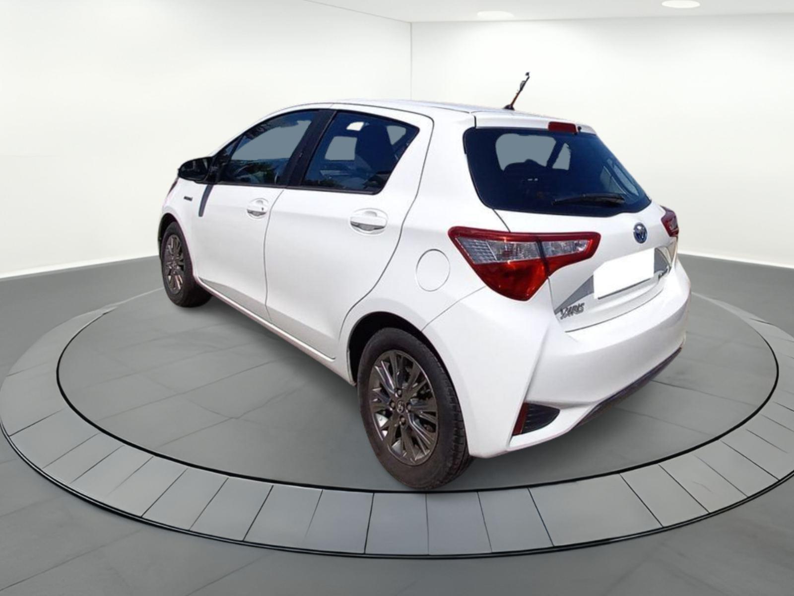 TOYOTA YARIS BERLINA CON PORTÓN 1.5 100H ACTIVE 6 