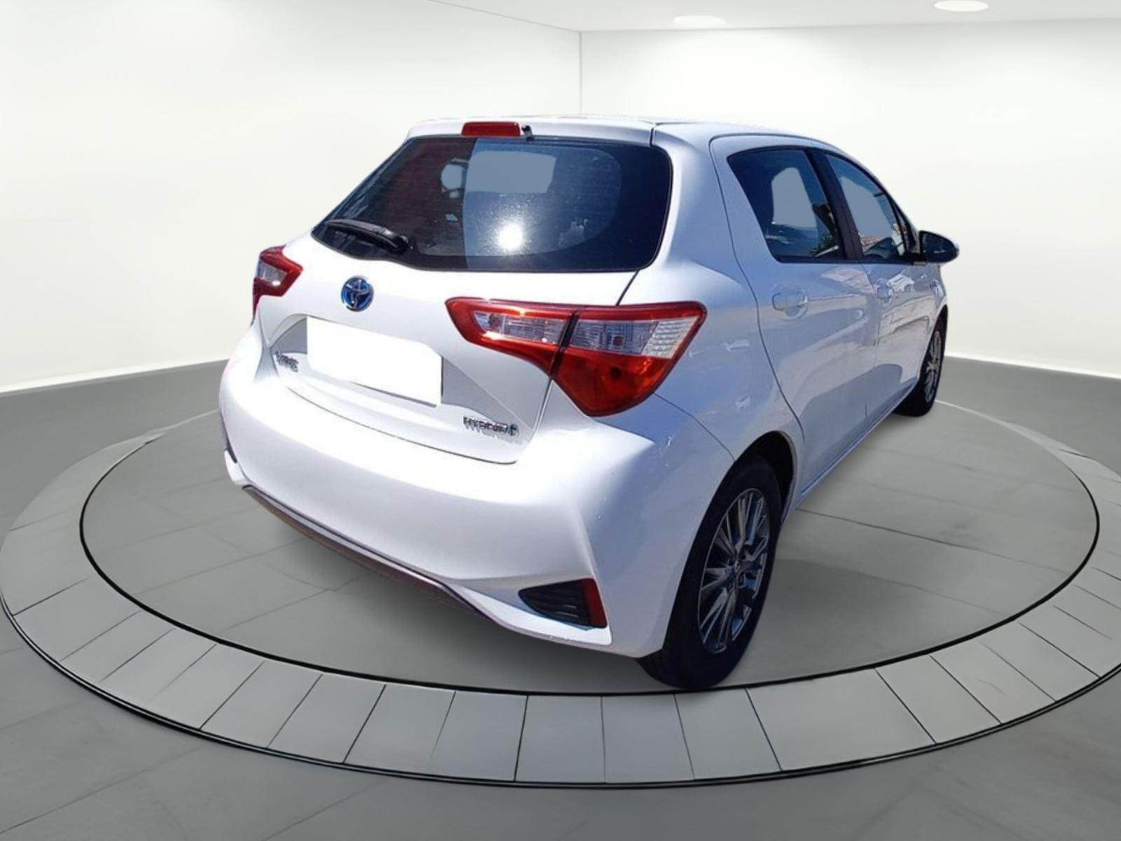 TOYOTA YARIS BERLINA CON PORTÓN 1.5 100H ACTIVE 4 