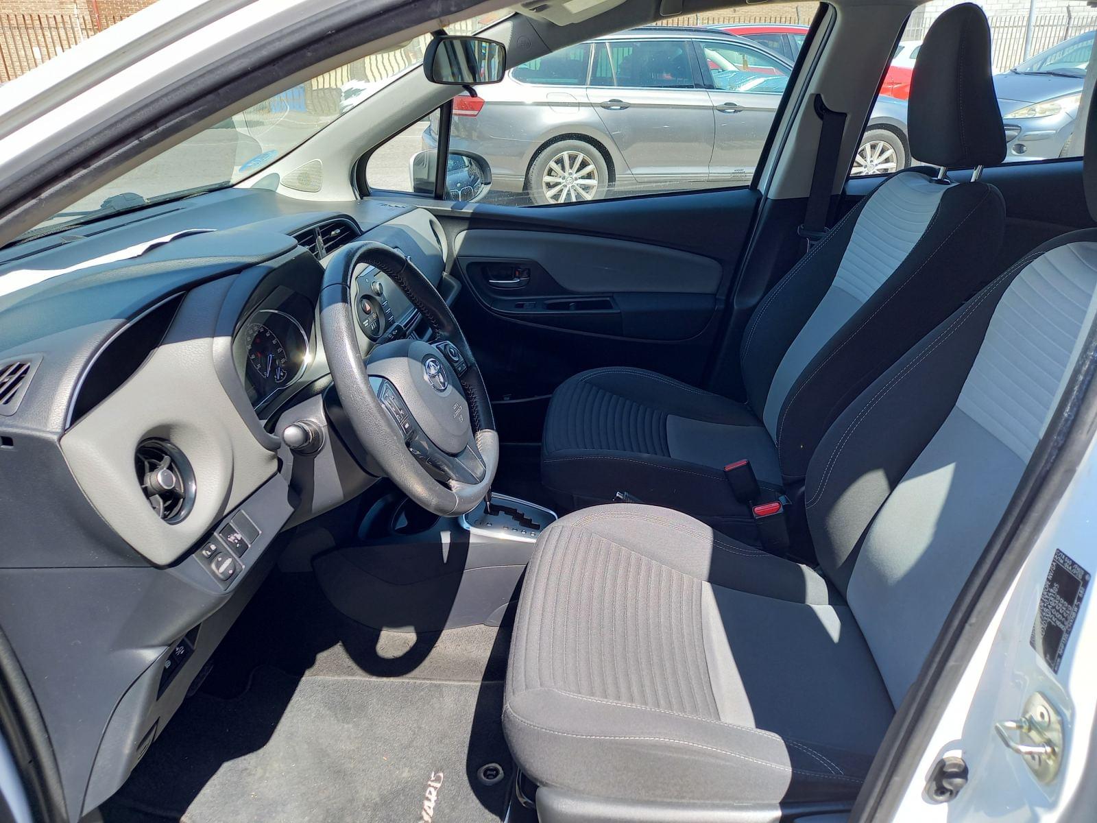 TOYOTA YARIS BERLINA CON PORTÓN 1.5 100H ACTIVE 13 