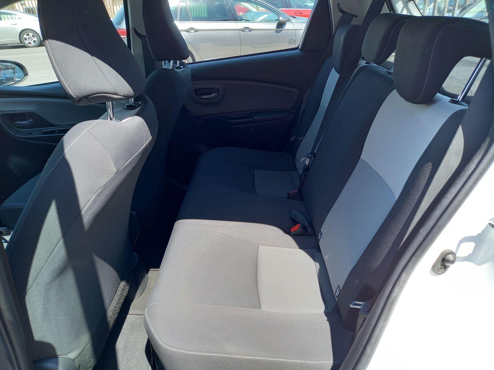 TOYOTA YARIS BERLINA CON PORTÓN 1.5 100H ACTIVE 24 