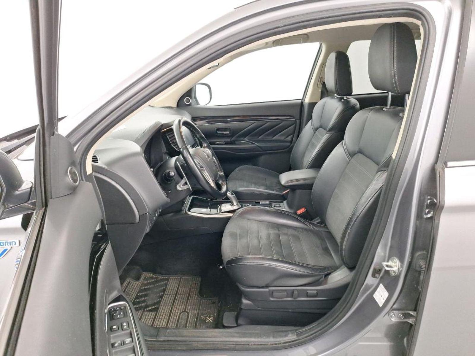MITSUBISHI OUTLANDER 2.4i 4WD PHEV Business Edition SDA-NAV 7 