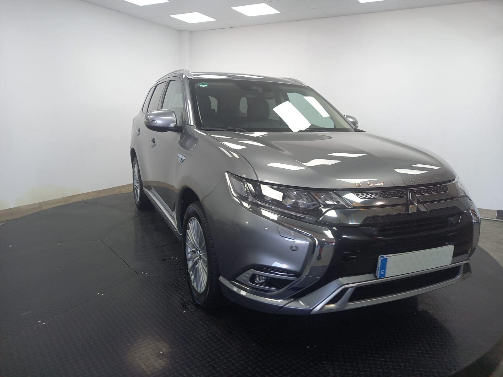 MITSUBISHI OUTLANDER 2.4i 4WD PHEV Business Edition SDA-NAV 2 