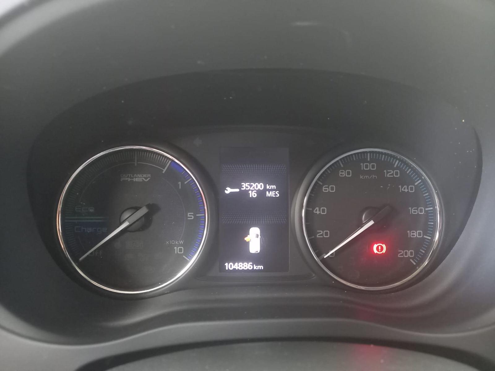 MITSUBISHI OUTLANDER 2.4i 4WD PHEV Business Edition SDA-NAV 8 