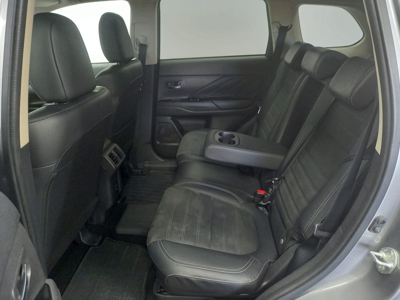 MITSUBISHI OUTLANDER 2.4i 4WD PHEV Business Edition SDA-NAV 14 