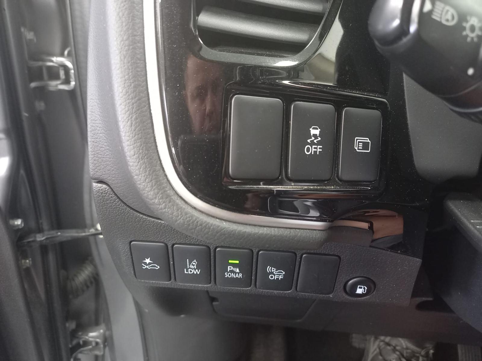 MITSUBISHI OUTLANDER 2.4i 4WD PHEV Business Edition SDA-NAV 16 