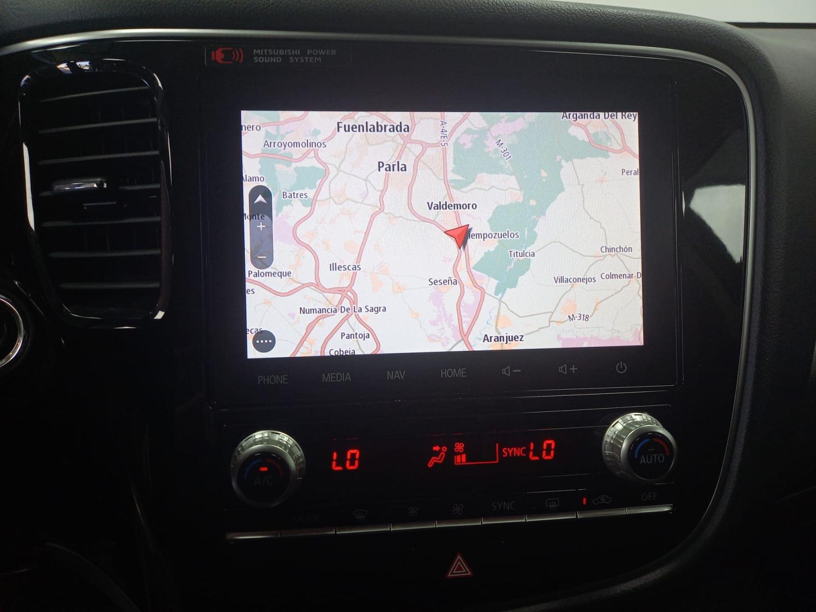 MITSUBISHI OUTLANDER 2.4i 4WD PHEV Business Edition SDA-NAV 17 