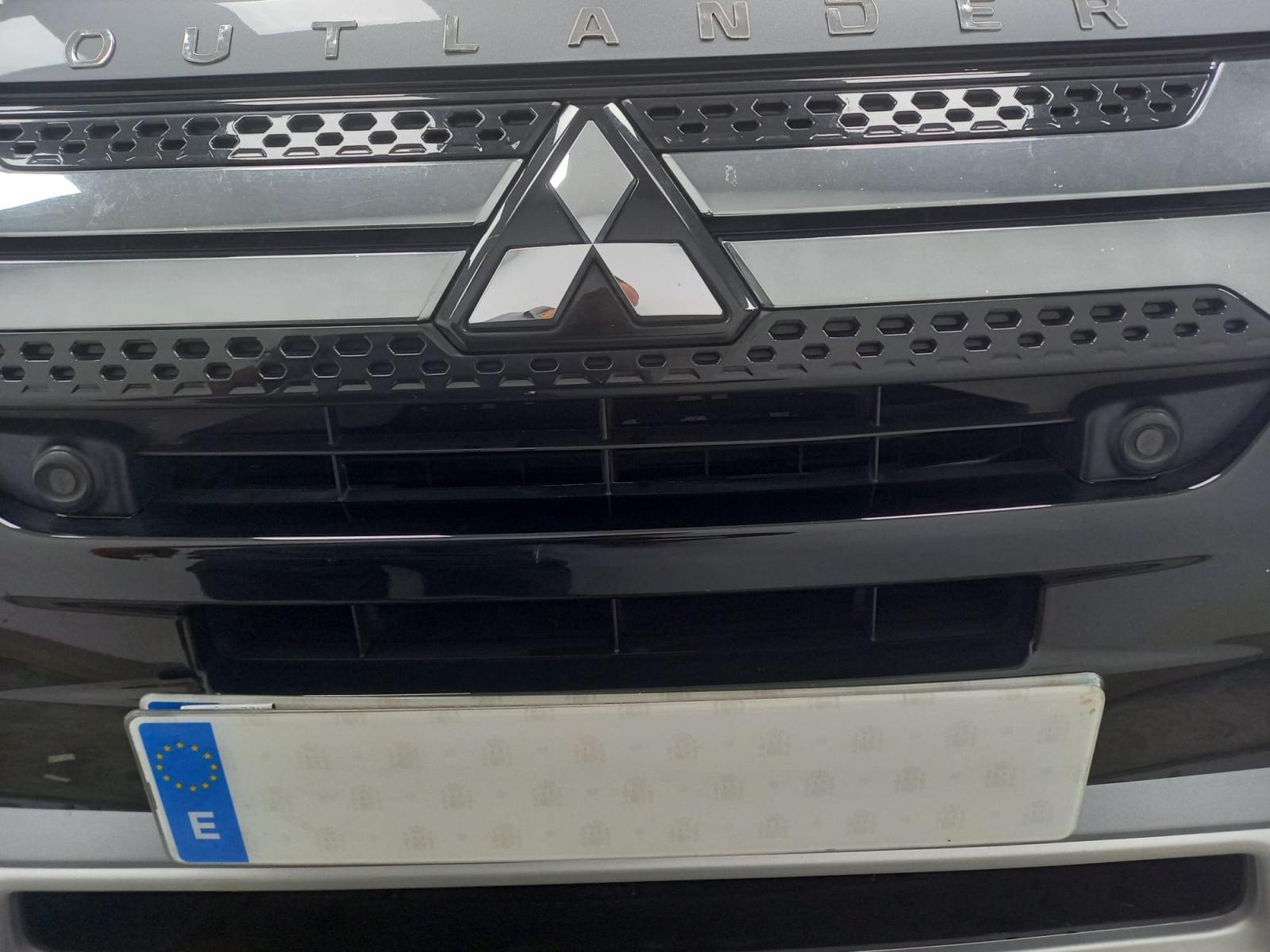 MITSUBISHI OUTLANDER 2.4i 4WD PHEV Business Edition SDA-NAV 27 