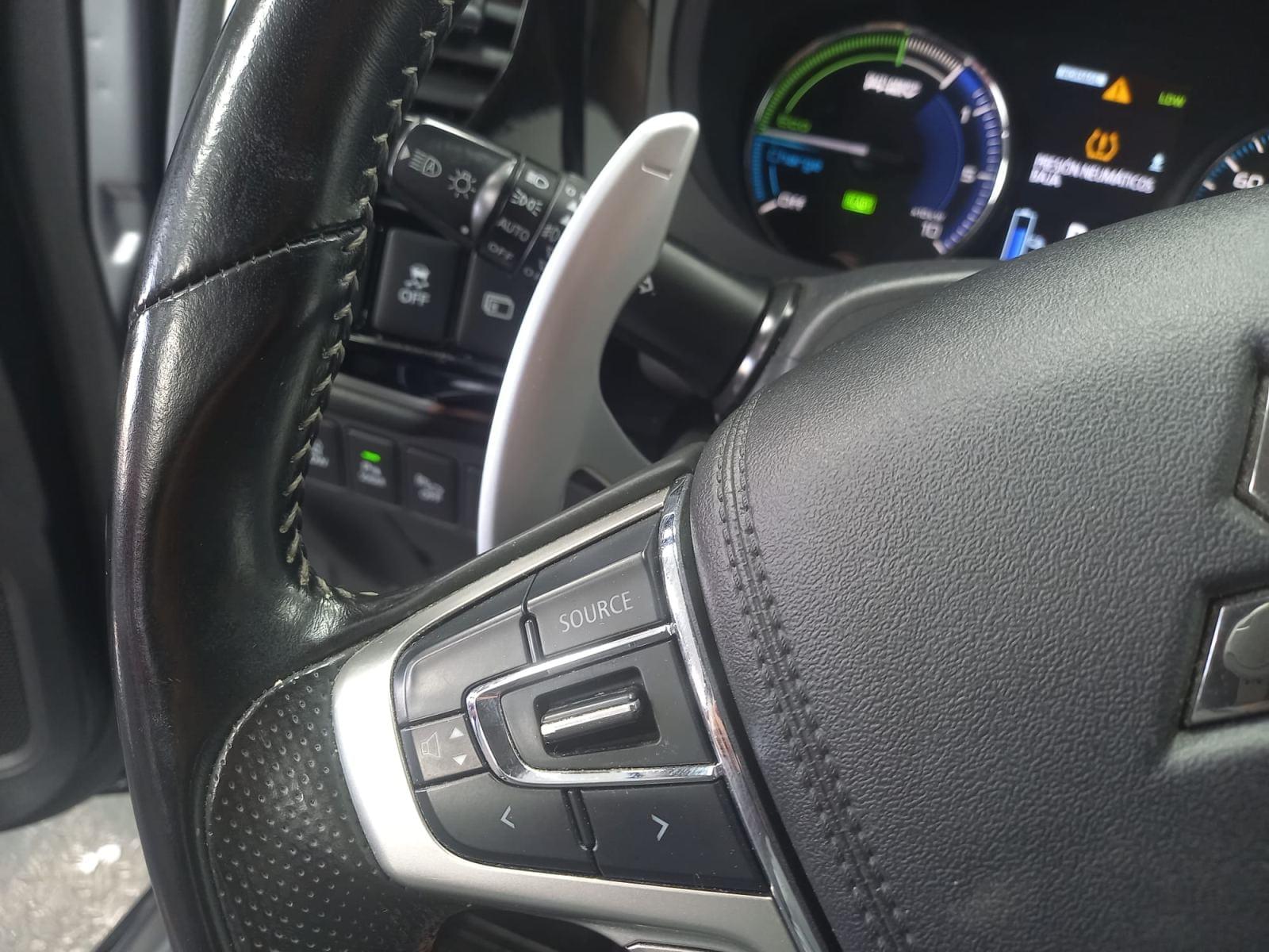 MITSUBISHI OUTLANDER 2.4i 4WD PHEV Business Edition SDA-NAV 30 