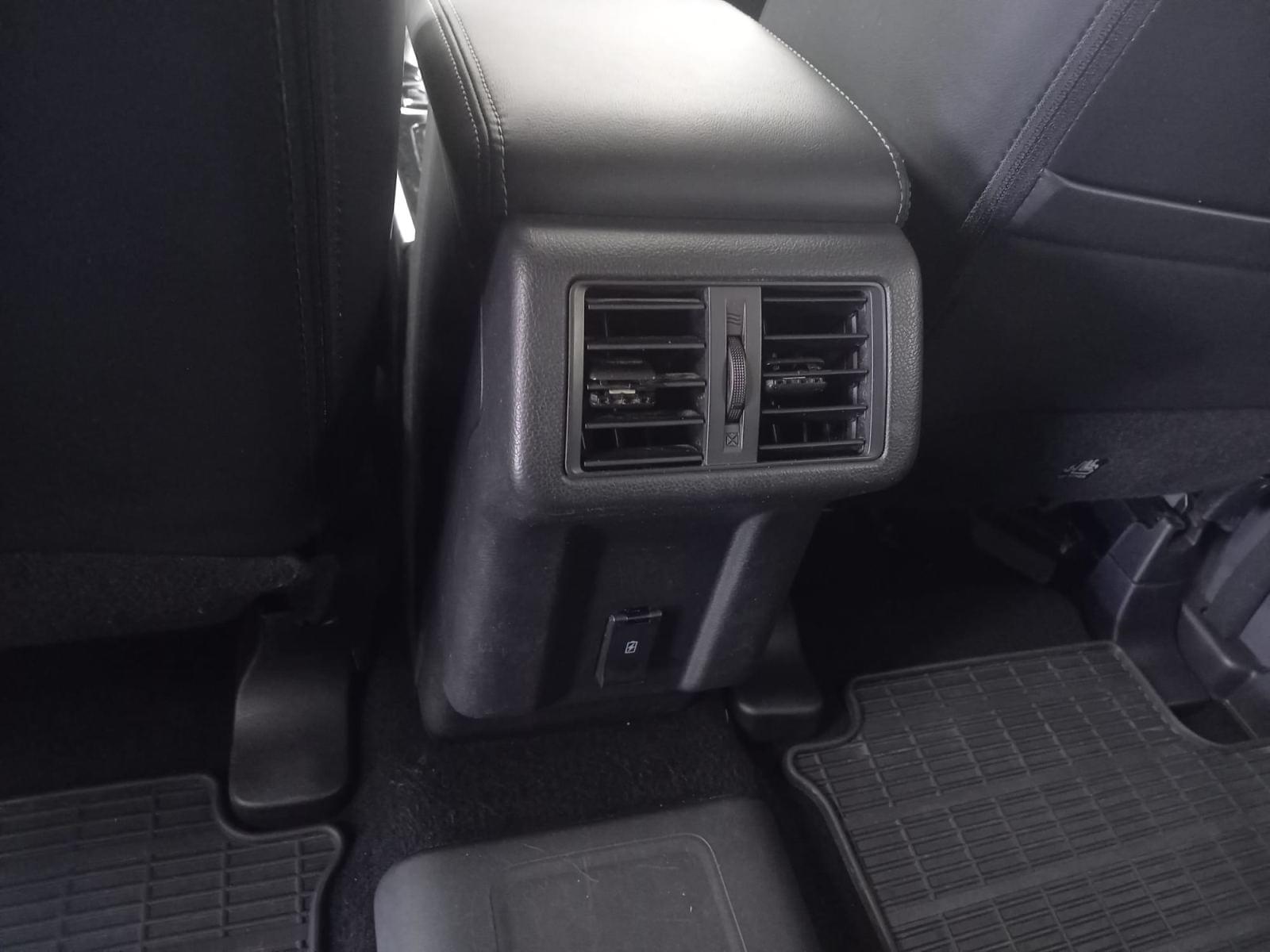 MITSUBISHI OUTLANDER 2.4i 4WD PHEV Business Edition SDA-NAV 36 