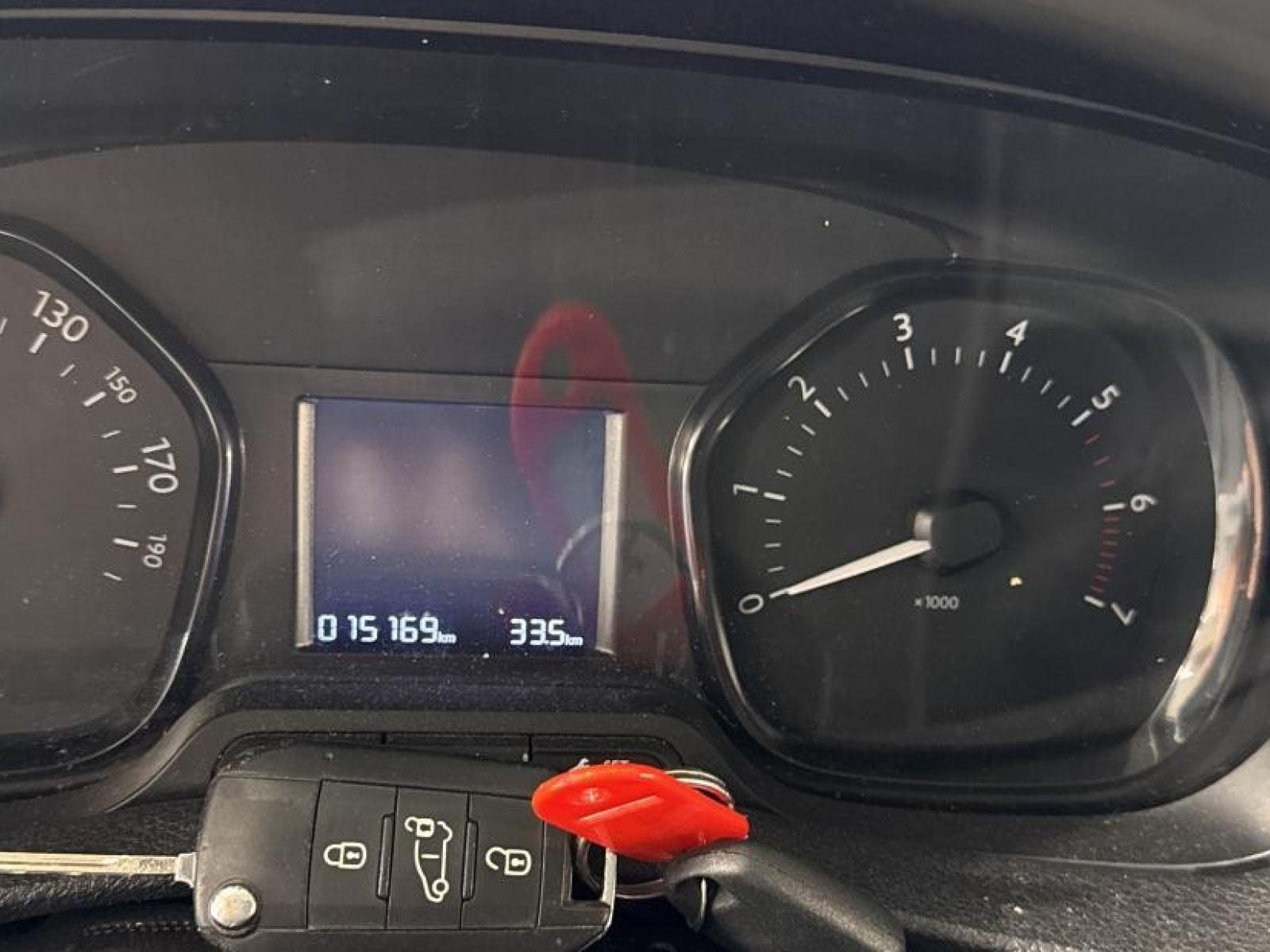 OPEL VIVARO 1.5 TURBO 75KW COMFORT L3H1 2.8T 8 