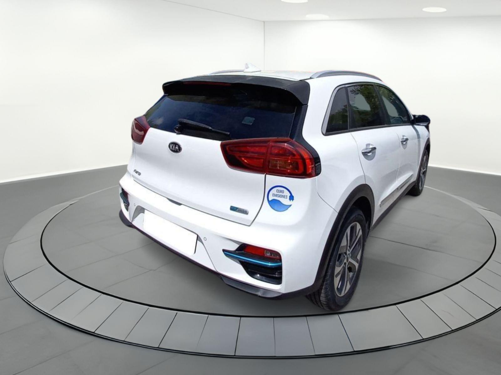 KIA E-NIRO EMOTION 205CV 3 