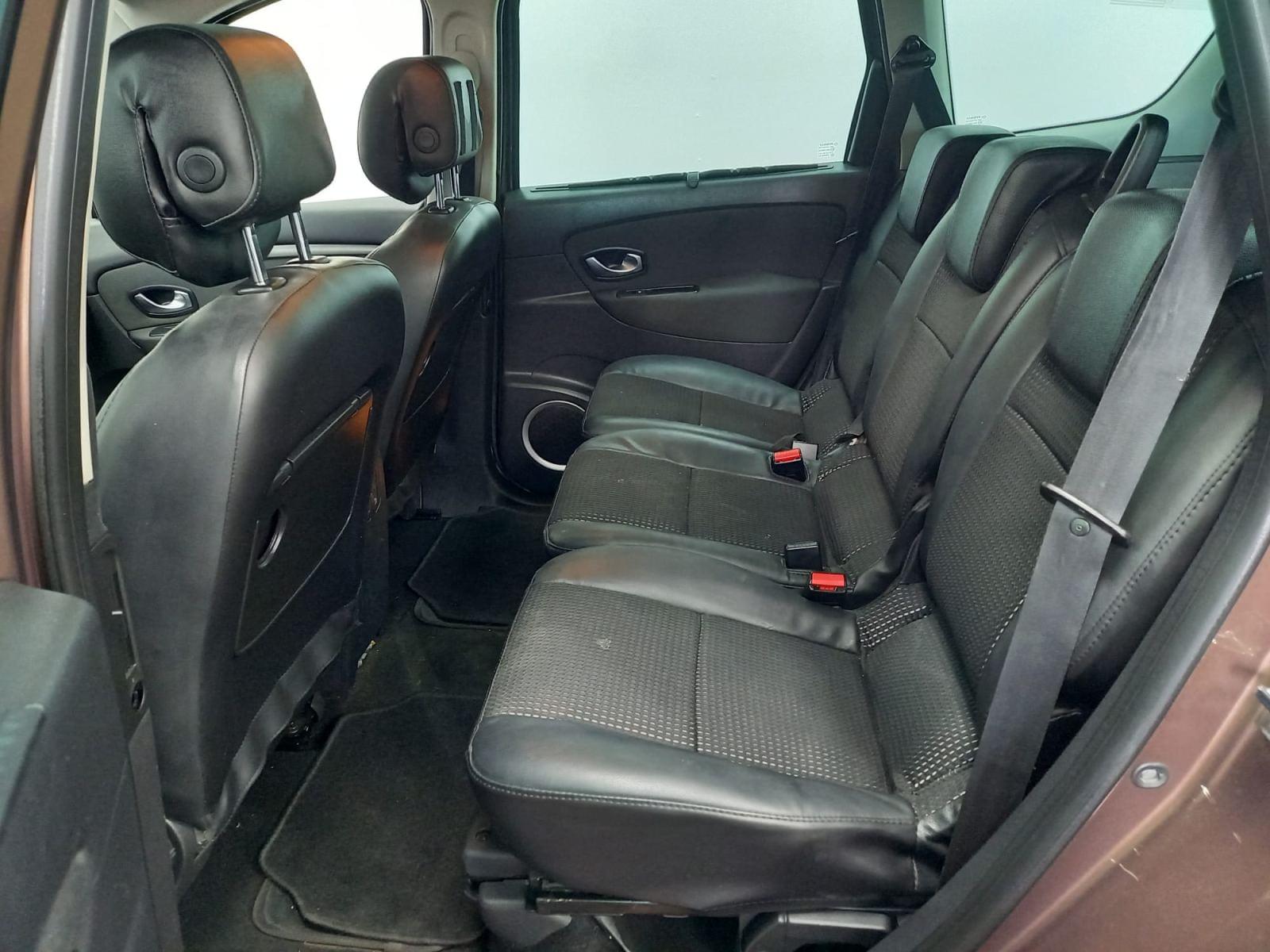 RENAULT GRAND SCéNIC 1.9 DCI 7 PLAZAS 130 CV 18 