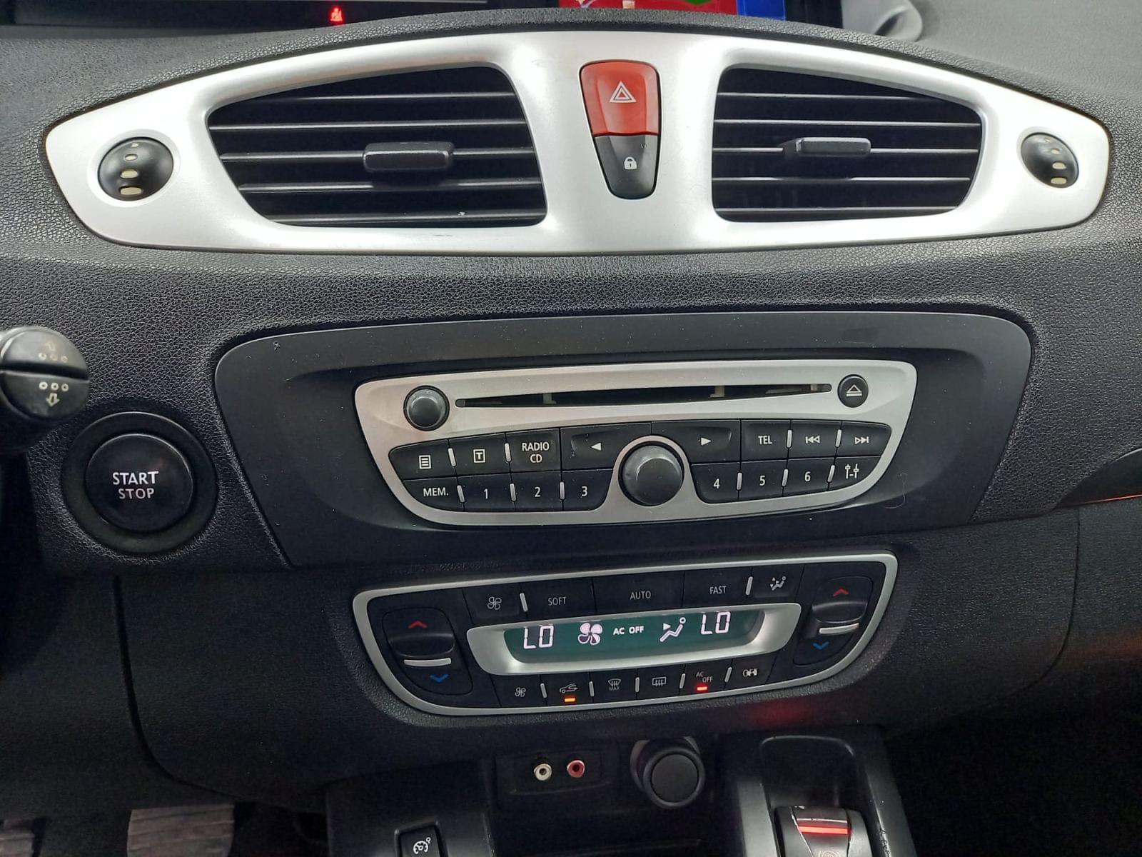 RENAULT GRAND SCéNIC 1.9 DCI 7 PLAZAS 130 CV 19 