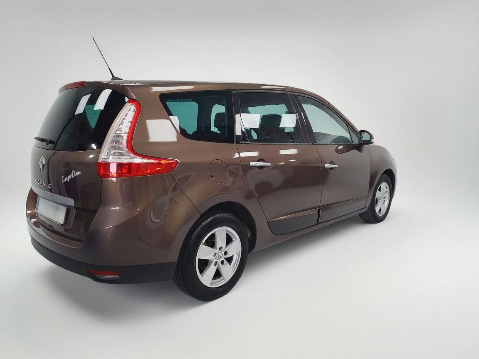 RENAULT GRAND SCéNIC 1.9 DCI 7 PLAZAS 130 CV 4 