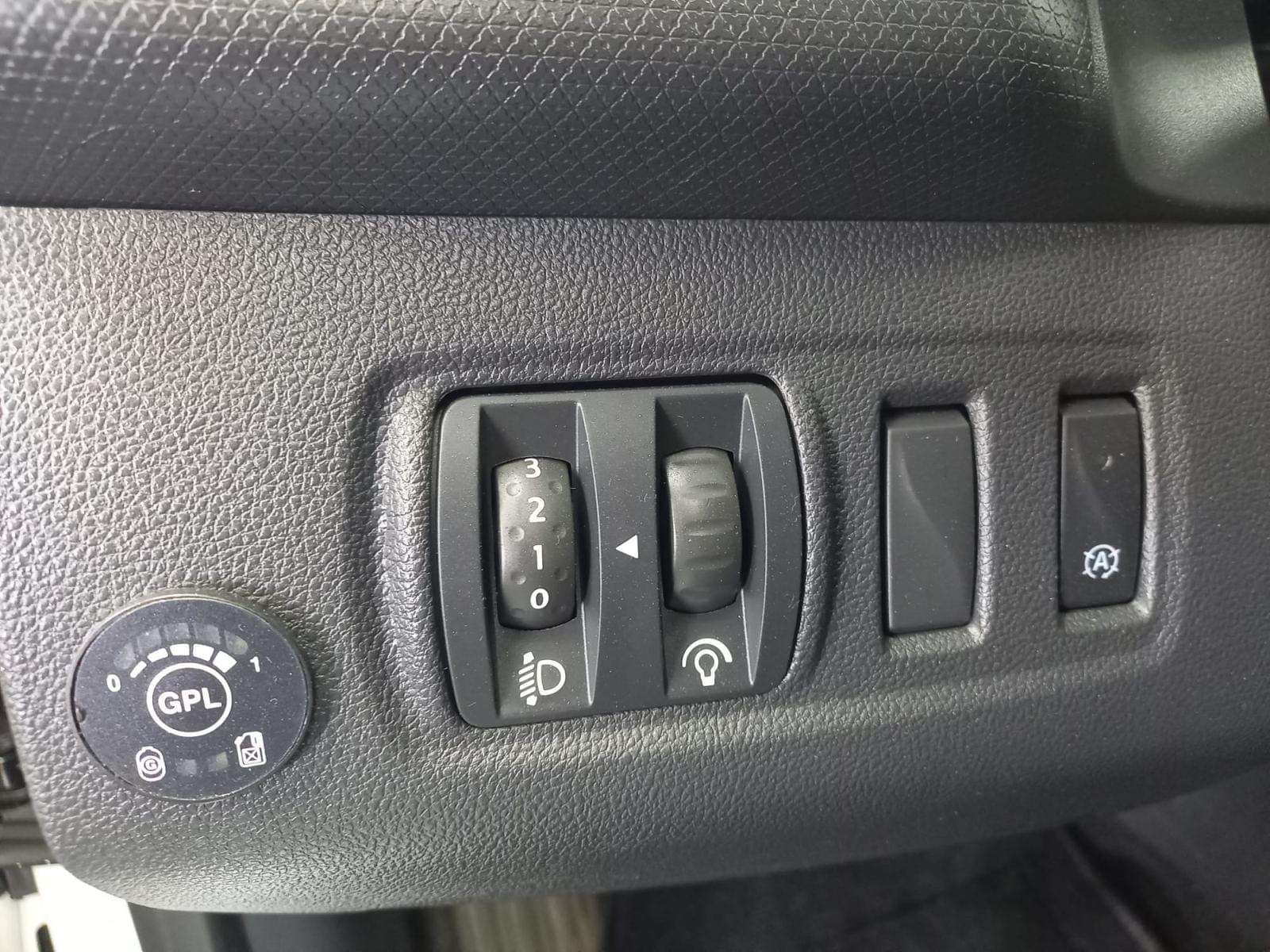 RENAULT CLIO Business TCe 66kW (90CV) GLP 27 
