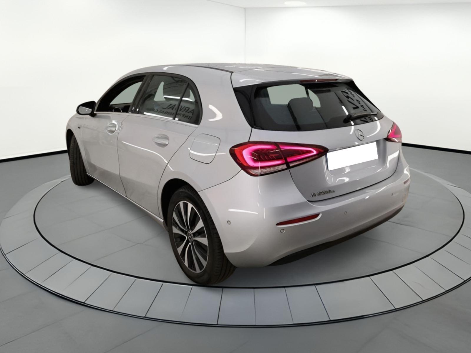 MERCEDES CLASE A 250 E BUSINESS LINE 8G-DCT 2 