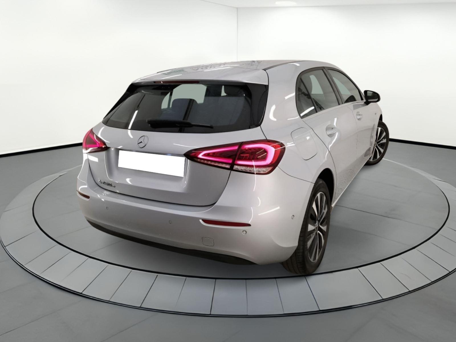 MERCEDES CLASE A 250 E BUSINESS LINE 8G-DCT 3 
