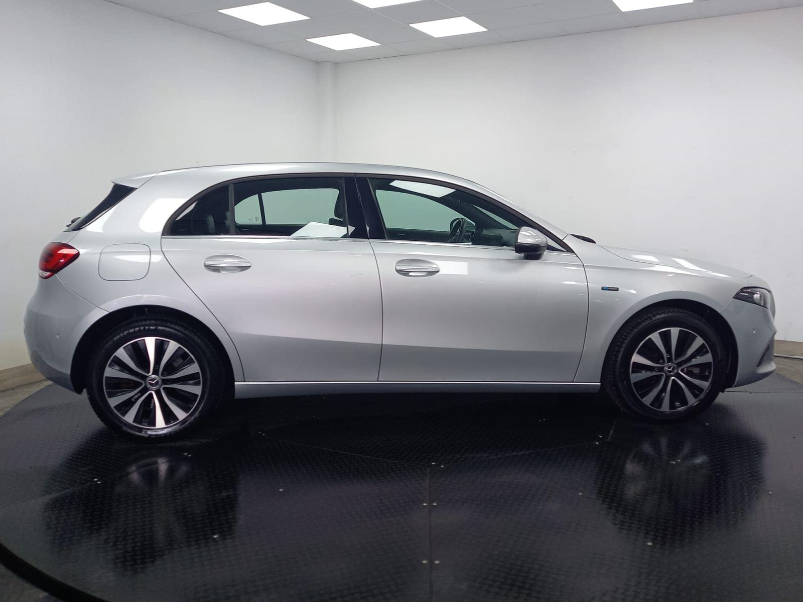 MERCEDES CLASE A 250 E BUSINESS LINE 8G-DCT 3