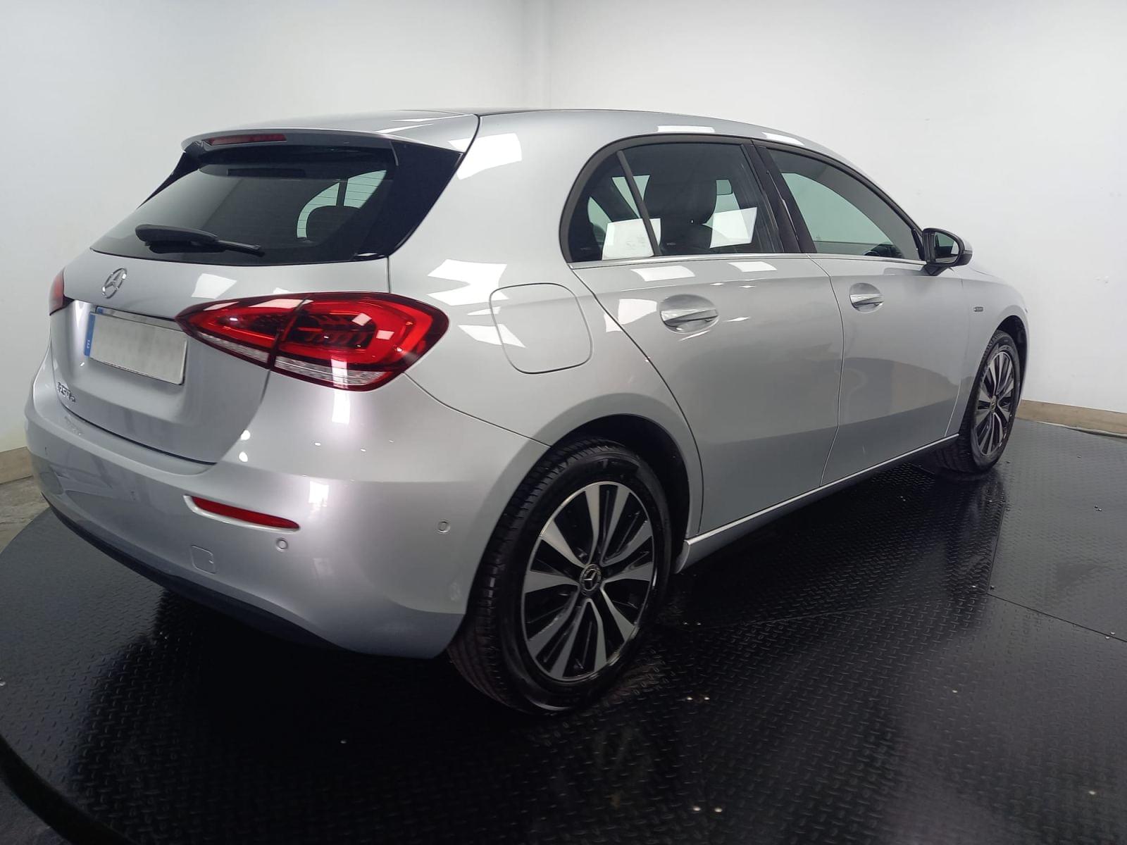 MERCEDES CLASE A 250 E BUSINESS LINE 8G-DCT 4