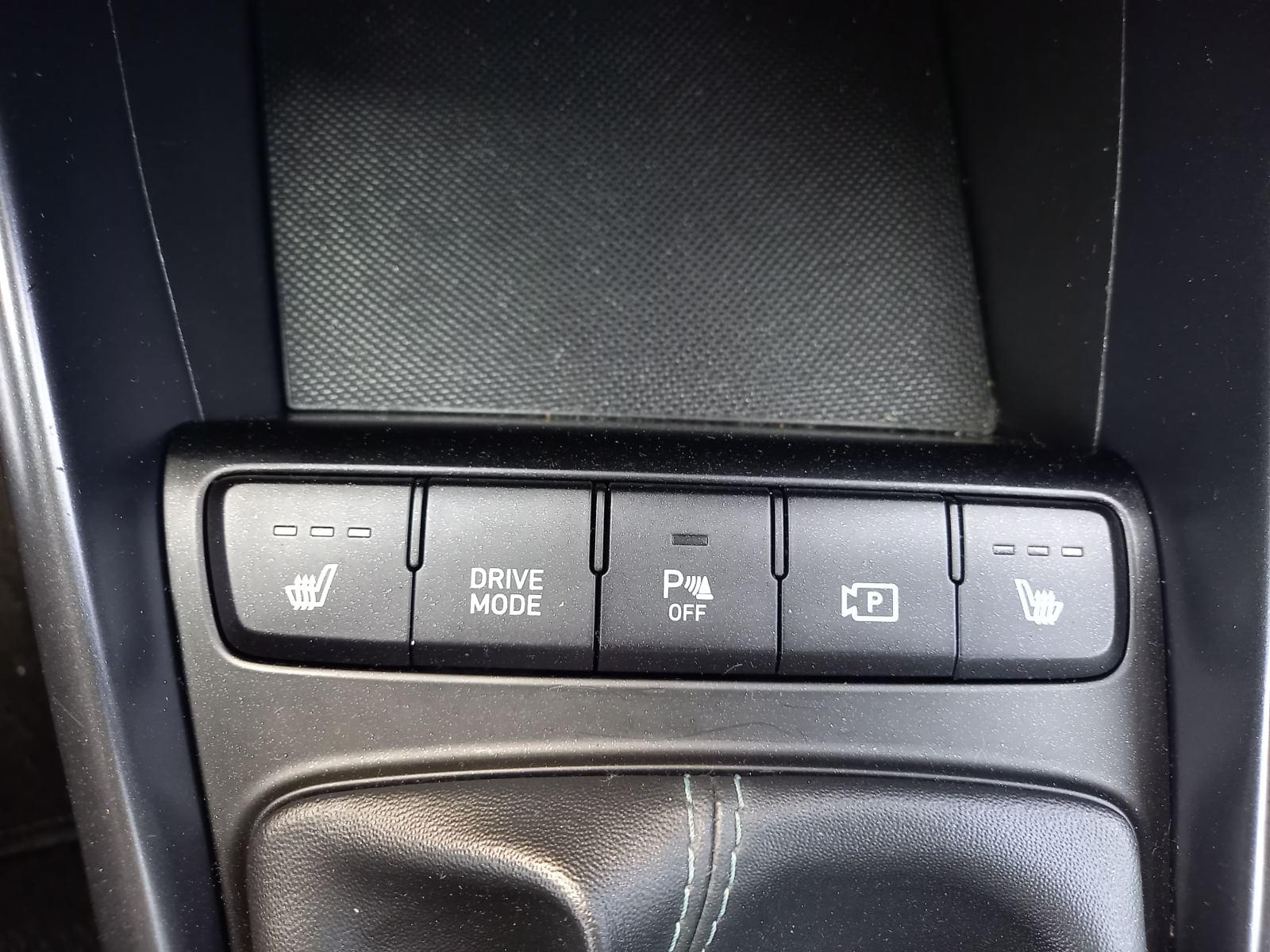 HYUNDAI BAYON 1.0T-GDI 48V INTRO 100CV 23 