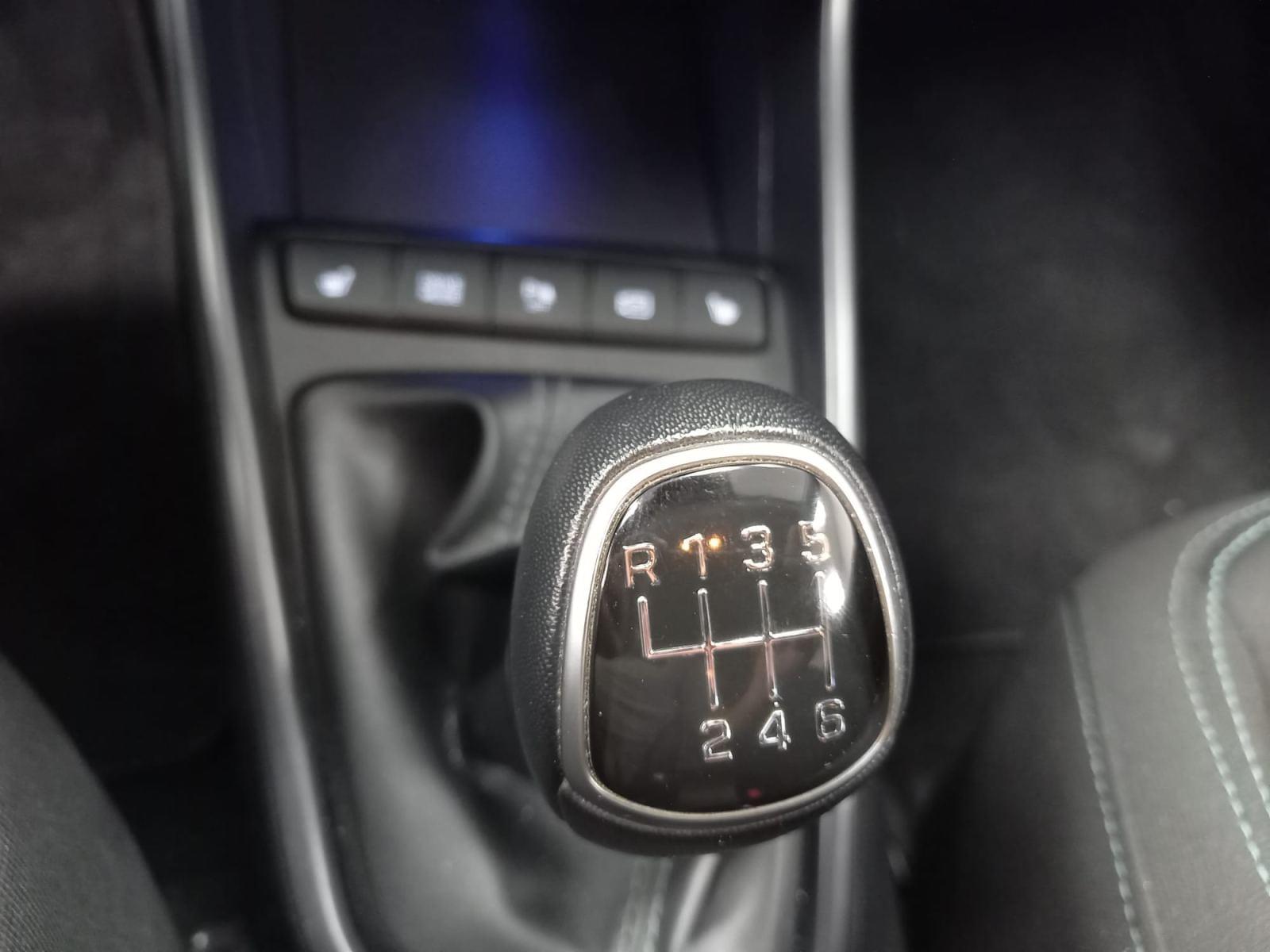 HYUNDAI BAYON 1.0T-GDI 48V INTRO 100CV 11 