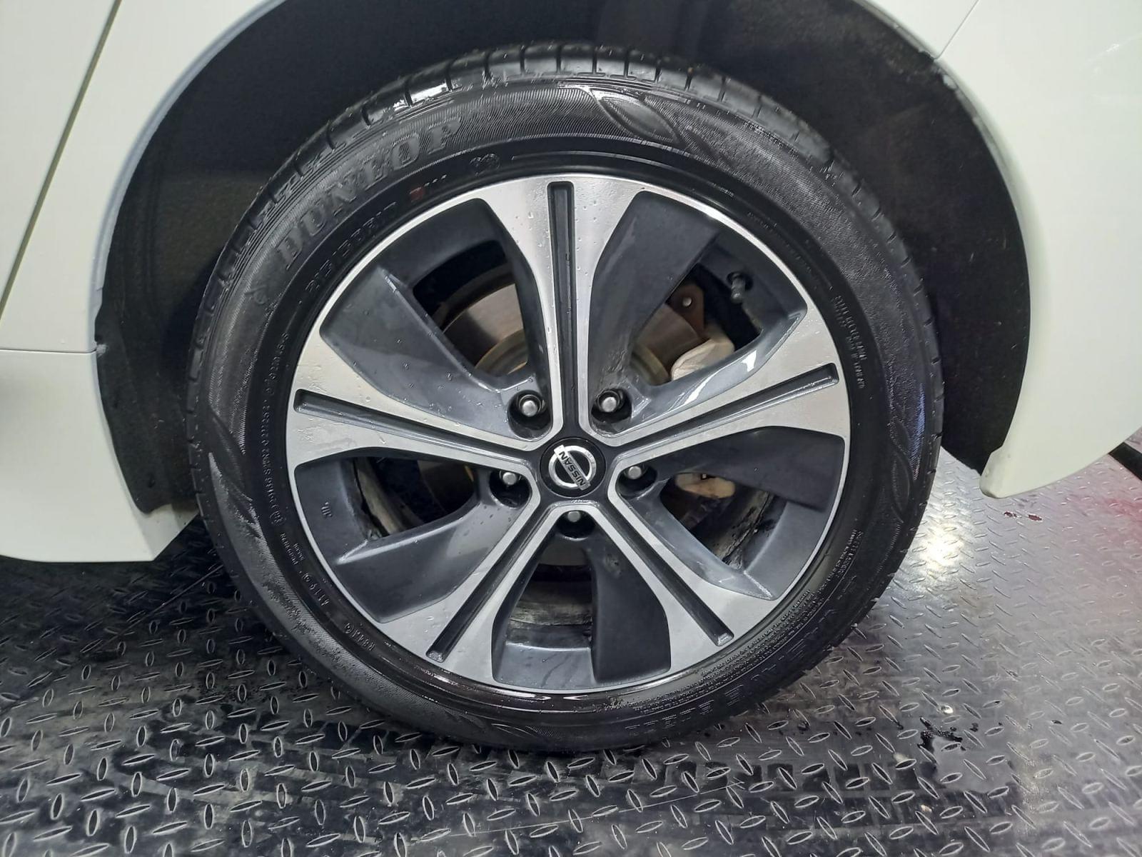 NISSAN LEAF BERLINA CON PORTÓN 62KWH E+ N-CONNECTA 41 