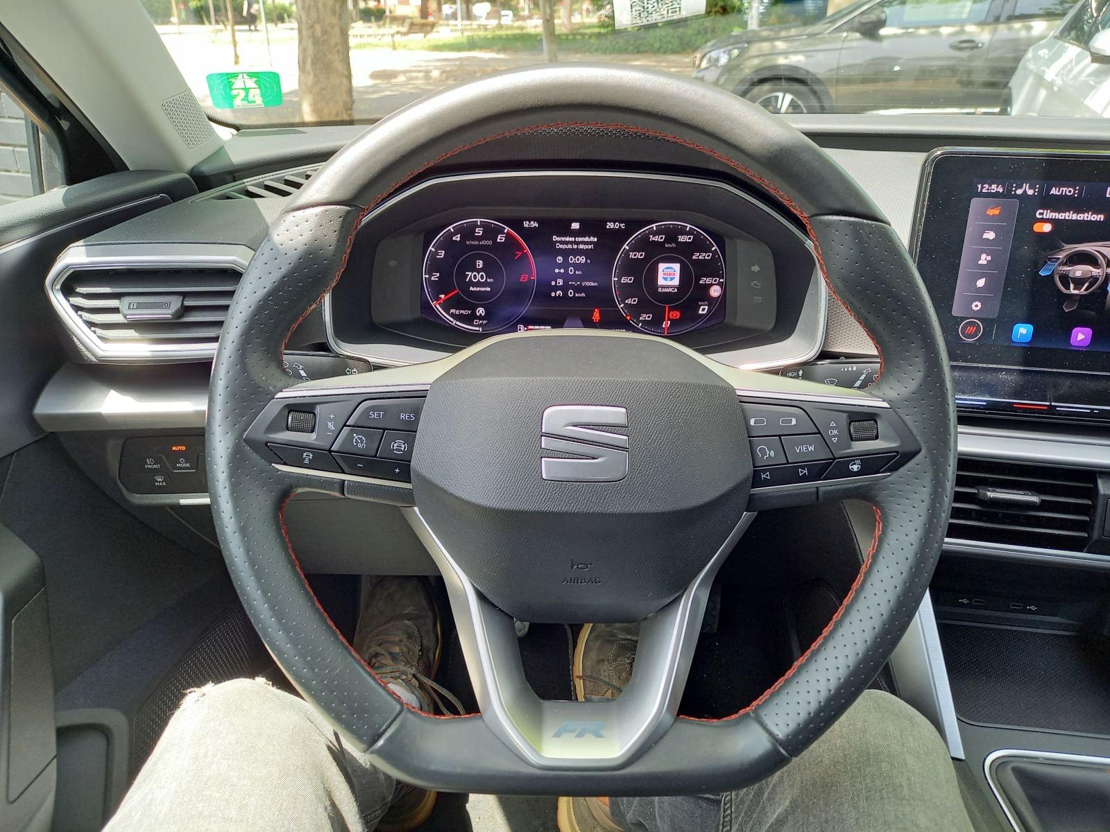 SEAT LEON 1.0 TSI 110 FR Winter Comort Drive&Park 11 