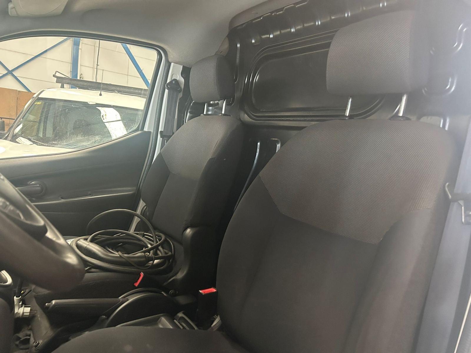 NISSAN E-NV200 FURGÓN 4P 40KWH PROFESIONAL 9 