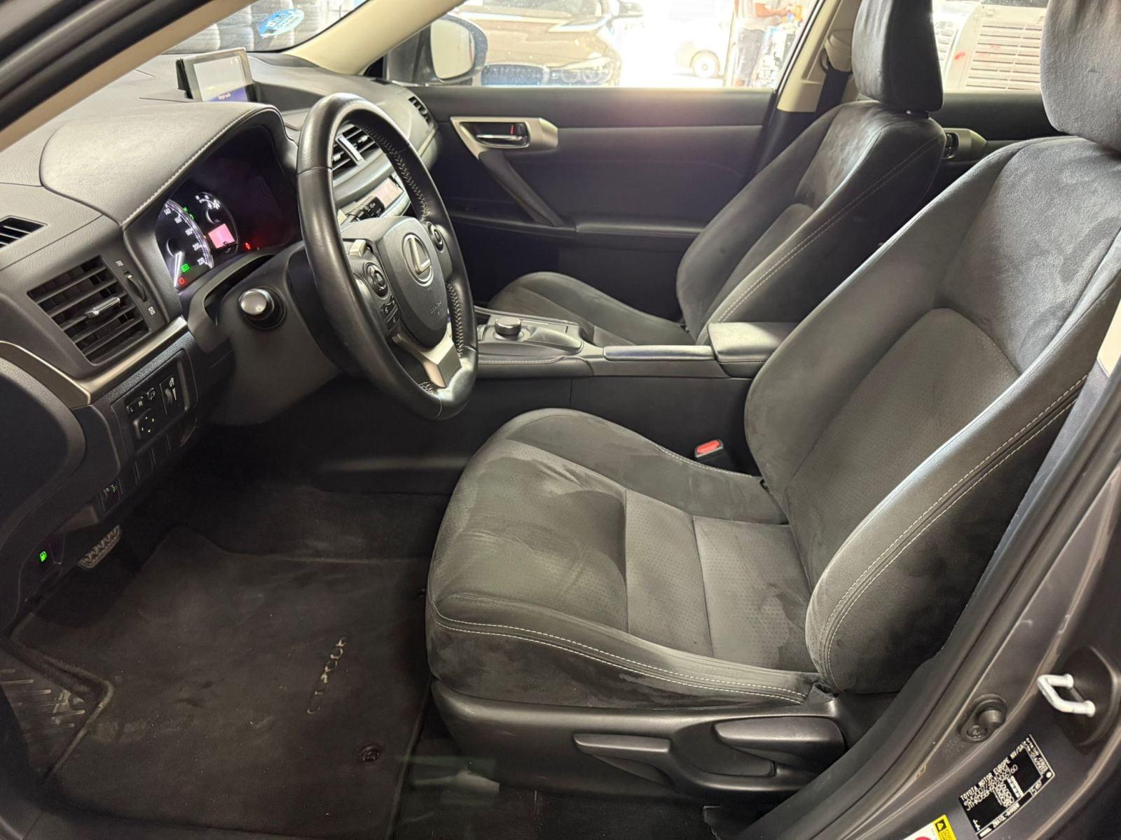 LEXUS CT 200H BUSINESS 10 