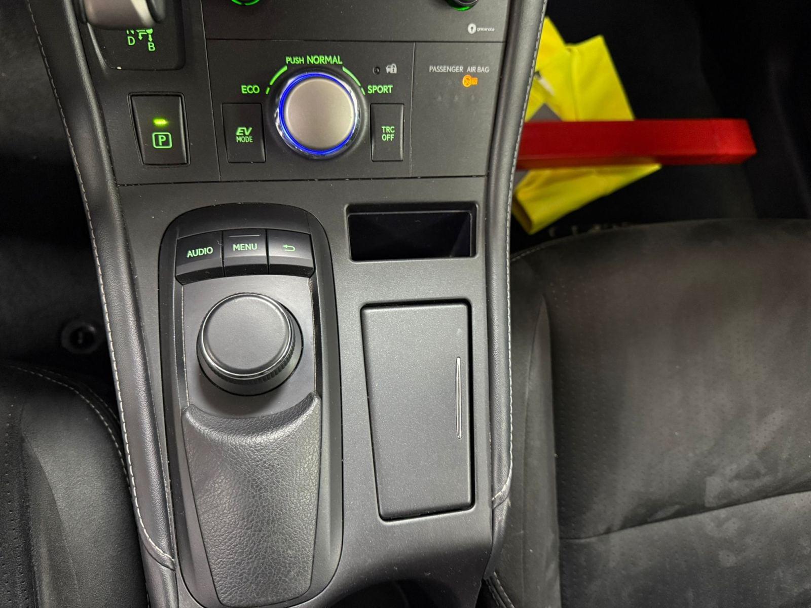 LEXUS CT 200H BUSINESS 11 
