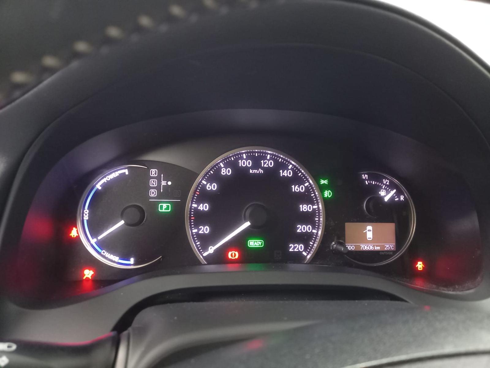 LEXUS CT 200H BUSINESS 16