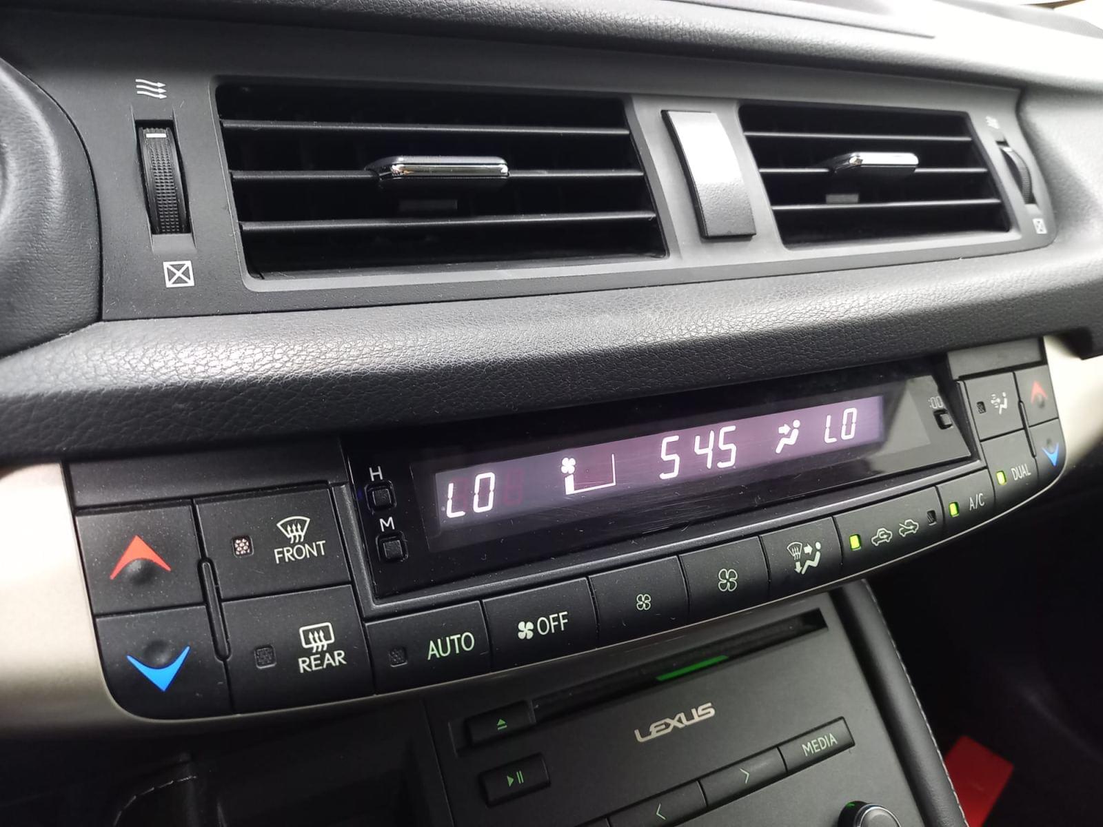 LEXUS CT 200H BUSINESS 26