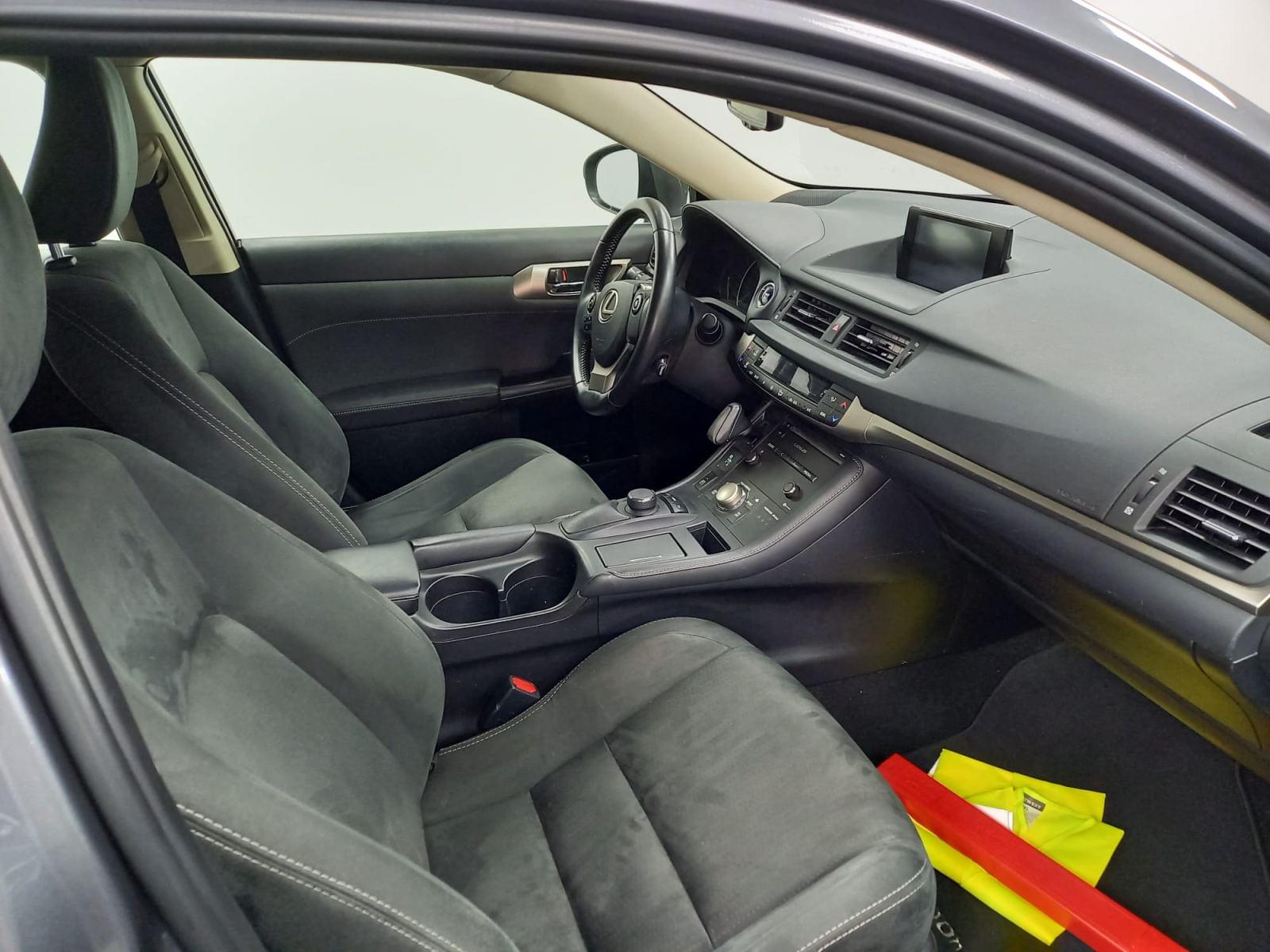 LEXUS CT 200H BUSINESS 28