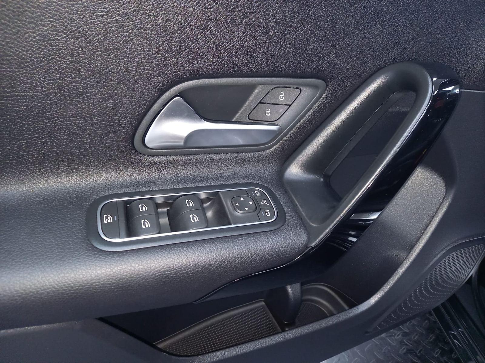 MERCEDES CLASE A 200 Business Solution (EU6d-TEMP) 15 