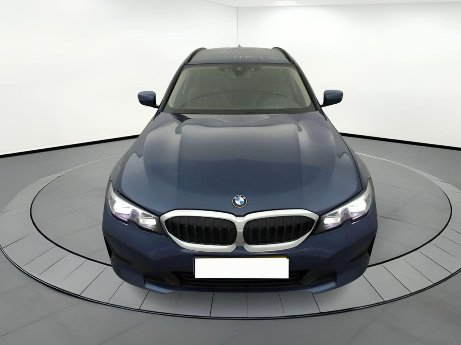 BMW SERIE 3 184 CV Business Pack Plus, Cuir, Attelag 1 