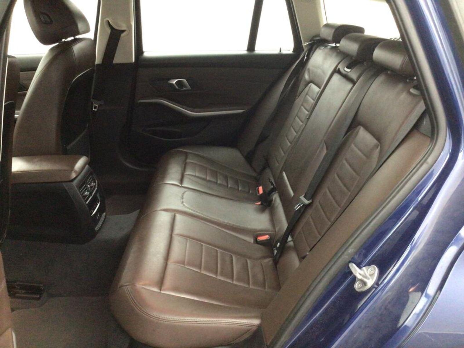 BMW SERIE 3 184 CV Business Pack Plus, Cuir, Attelag 7 