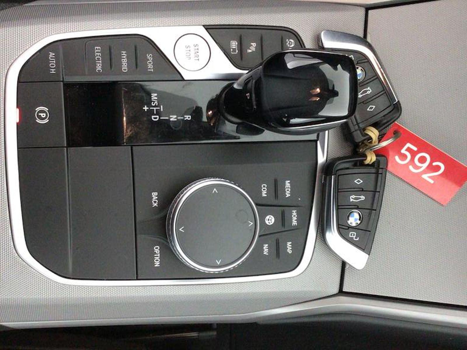 BMW SERIE 3 184 CV Business Pack Plus, Cuir, Attelag 10 