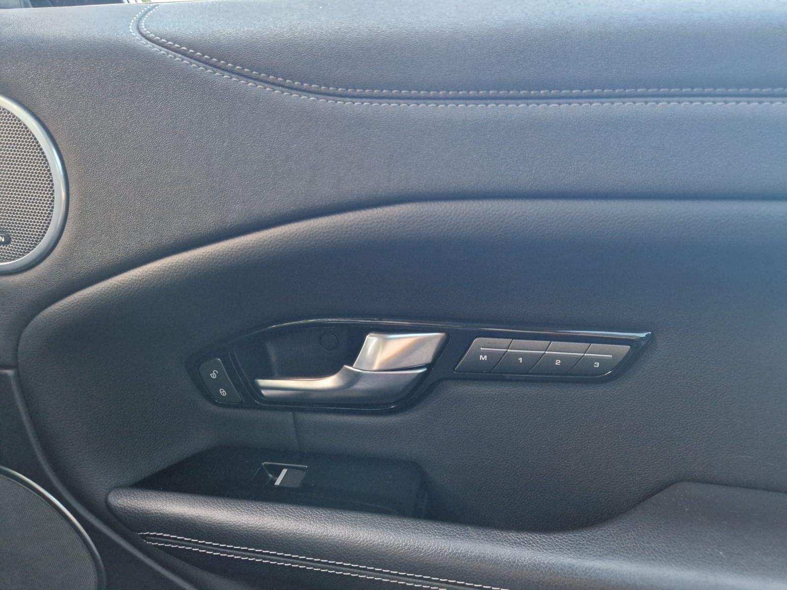 LAND ROVER RANGE ROVER EVOQUE 14 