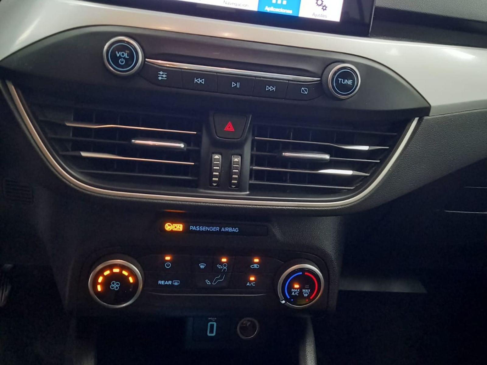 FORD FOCUS SPORTBREAK TRENDPLUS 1.5 AUTOMAT 120CV 15 