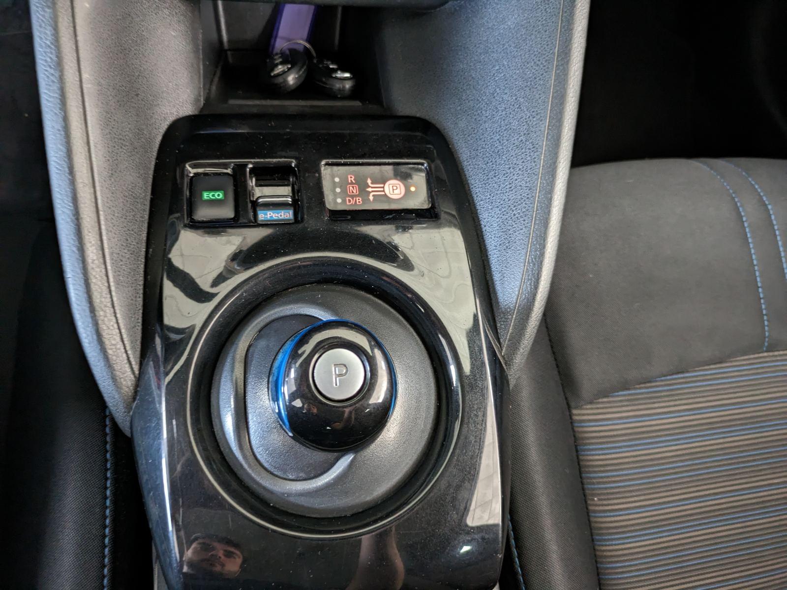 NISSAN LEAF 40 KWH ACENTA 20 