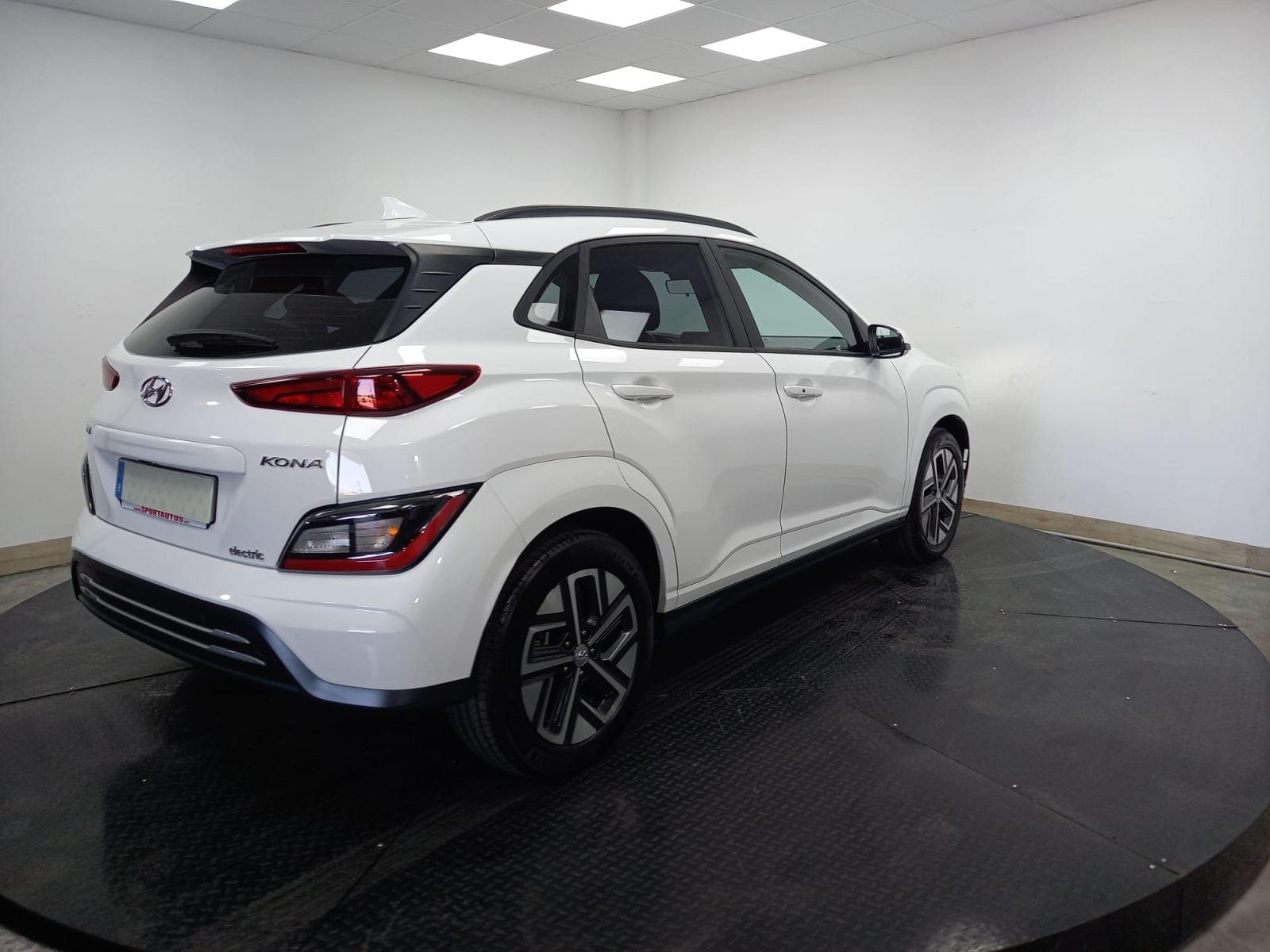 HYUNDAI KONA TODOTERRENO 150KW EV MAXX 8 